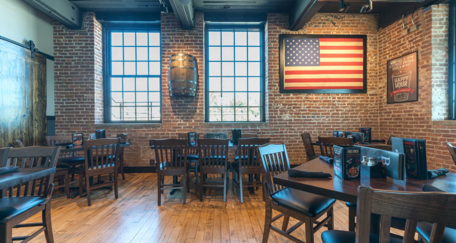 American Restaurant and Bar Jefferson City Interior