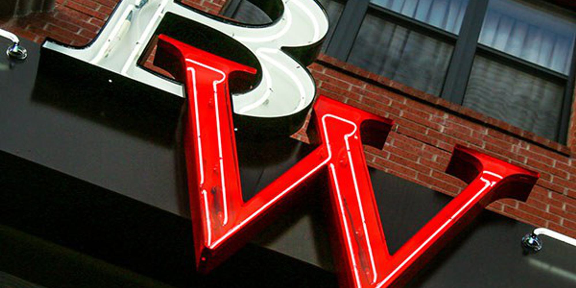 B Wsign
